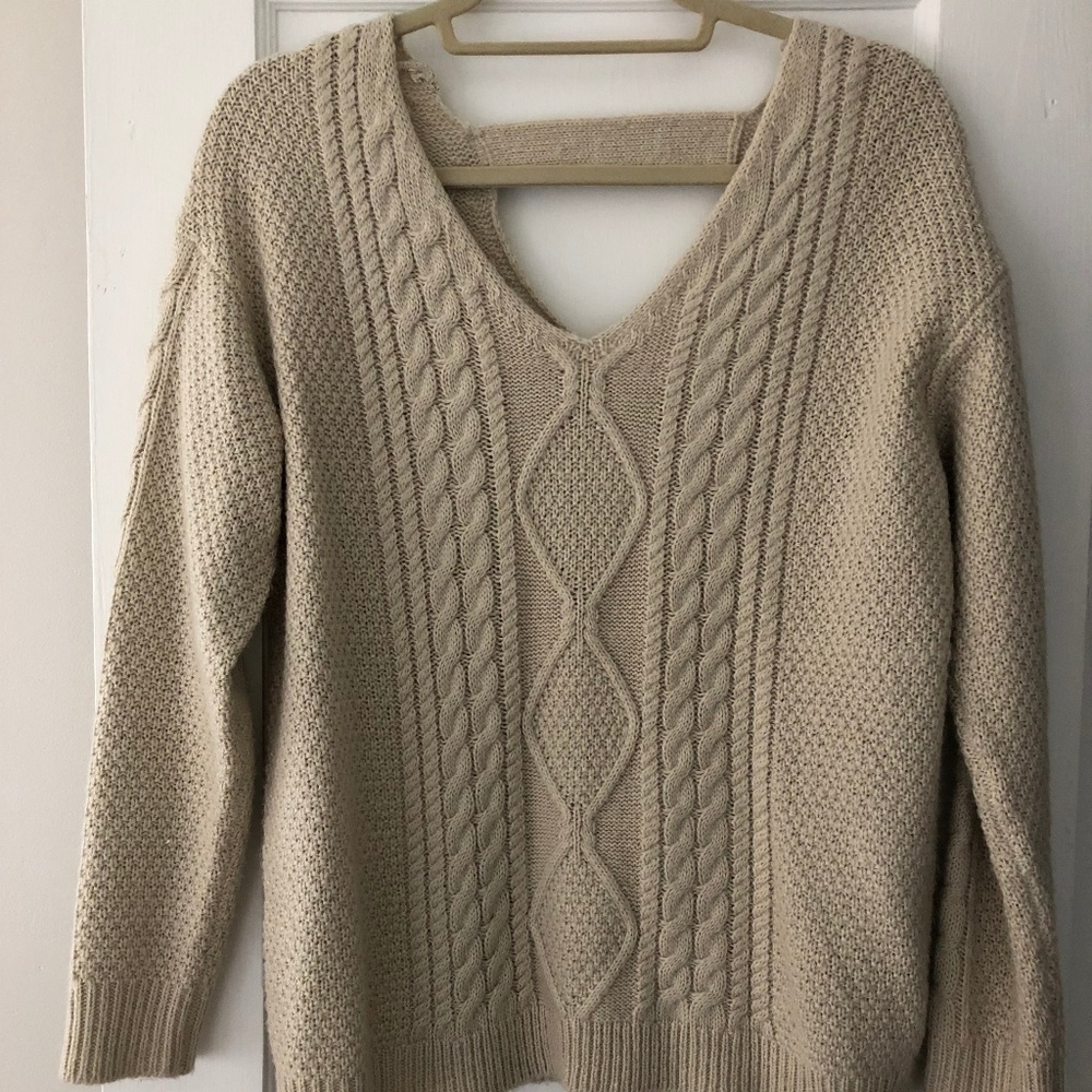 EUC: RD Style Ivory Cable Knit Sweater